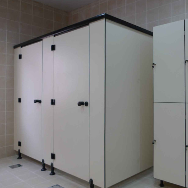 Showers, ablution rooms,
rest- and changing rooms
