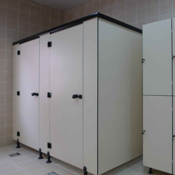 Showers, ablution rooms,
rest- and changing rooms