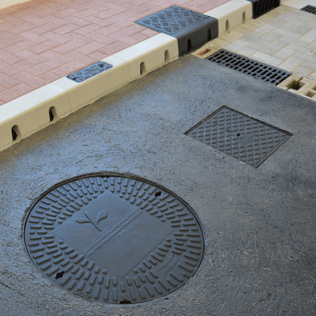 Service Showroom Manhole Covers 1000x666px