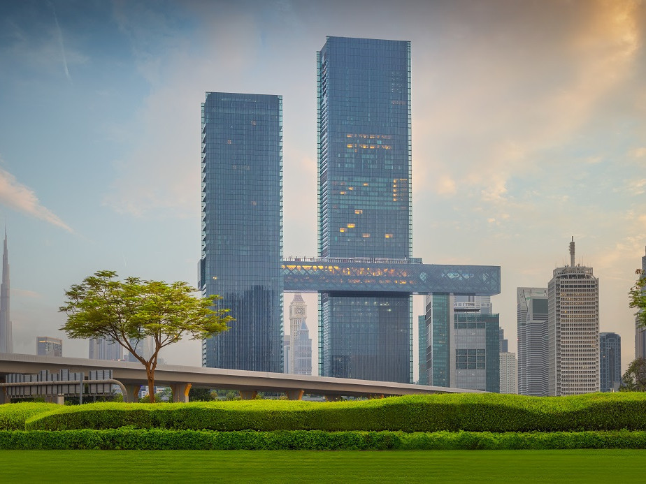 Img-Header-ACO-One-Zabeel-City-View-Fine-Art-By-Ahmad-Alnaji